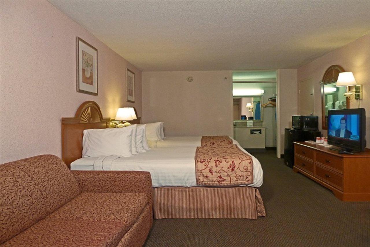 Ramada By Wyndham Asheville / Biltmore West المظهر الخارجي الصورة